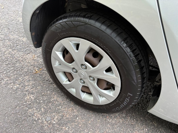 Used Hyundai i10 2014 for sale - 76306396: Photo 13