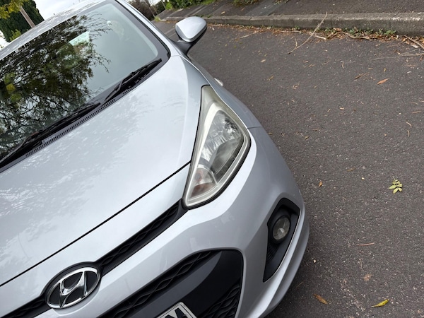 Used Hyundai i10 2014 for sale - 76306396: Photo 18
