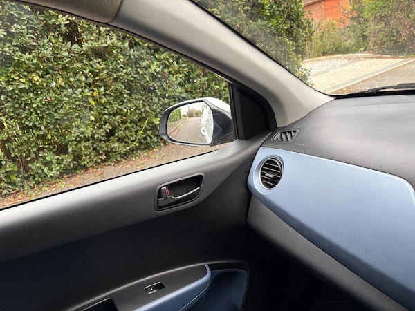 Used Hyundai i10 2014 for sale - 76306396: Photo 27