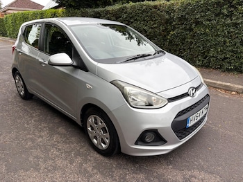 Used Hyundai i10 2014 for sale - 76306396: Photo 3