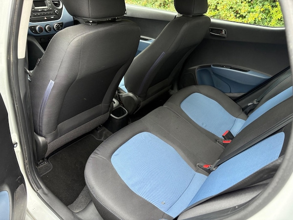 Used Hyundai i10 2014 for sale - 76306396: Photo 8