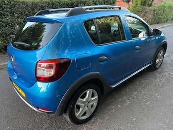 Used Dacia Sandero Stepway 2013 for sale - 75884870: Photo