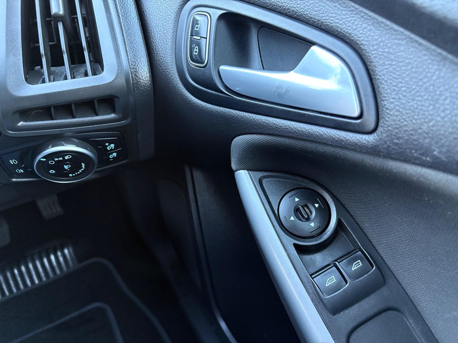 Used Ford Focus 2015 for sale - 76619783: Photo 22