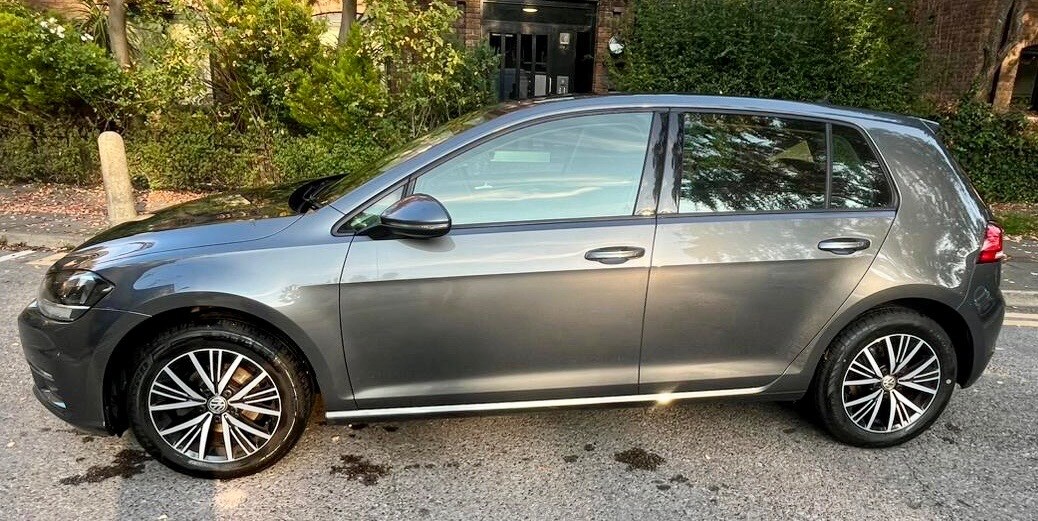 Used Volkswagen Golf 2019 for sale - 76271570: Photo 2