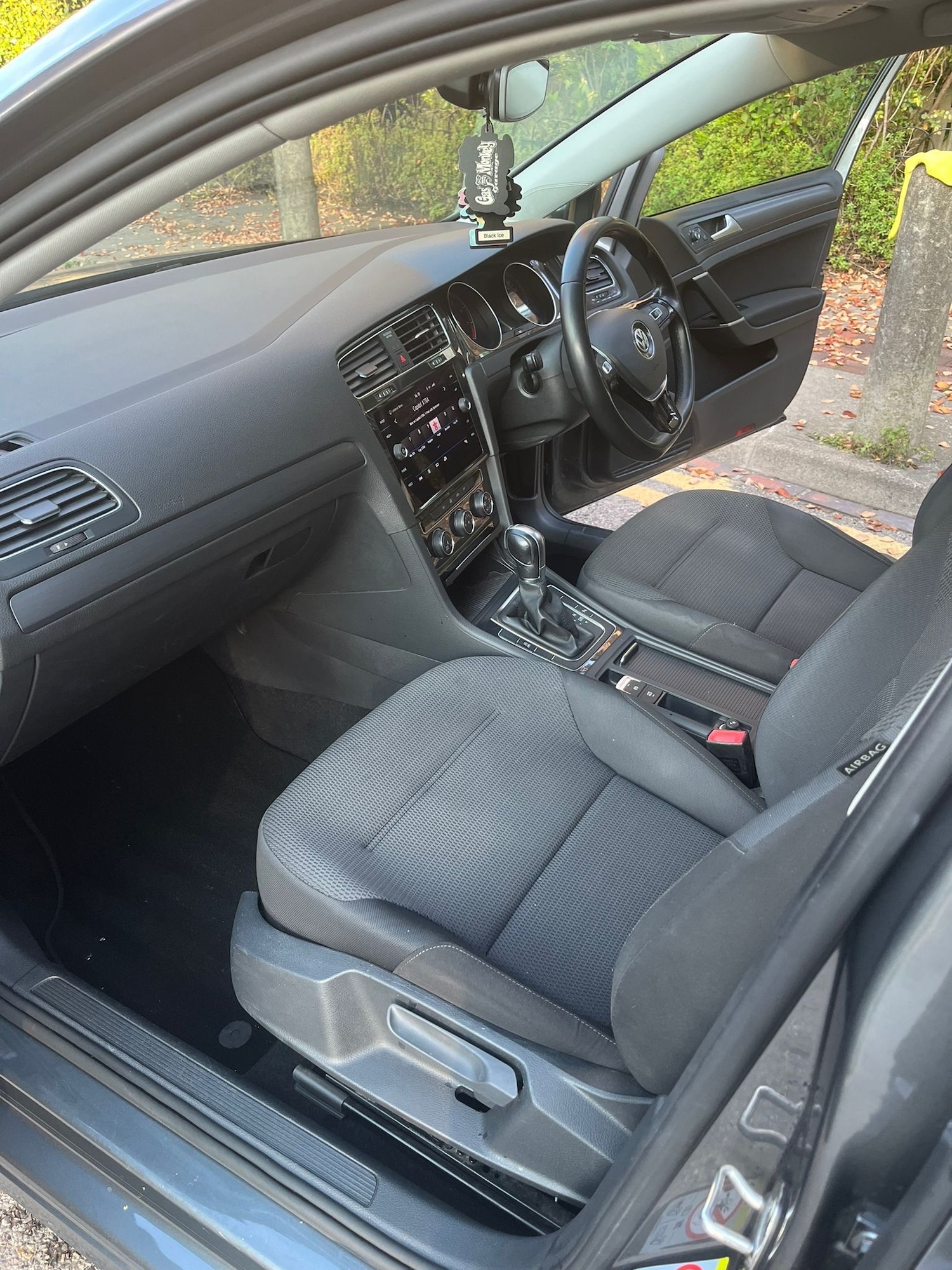 Used Volkswagen Golf 2019 for sale - 76271570: Photo 21