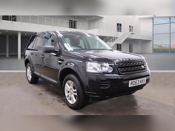 2013 (63) - 2.2 TD4 Black and White 5dr Auto