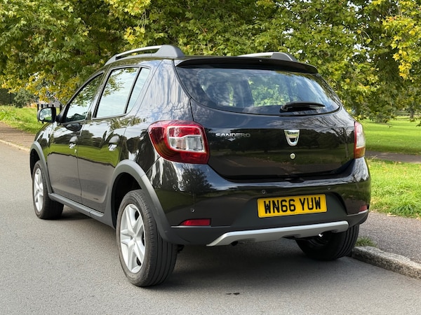 Used Dacia Sandero Stepway 2016 for sale - 76172557: Photo 10