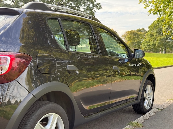 Used Dacia Sandero Stepway 2016 for sale - 76172557: Photo 16