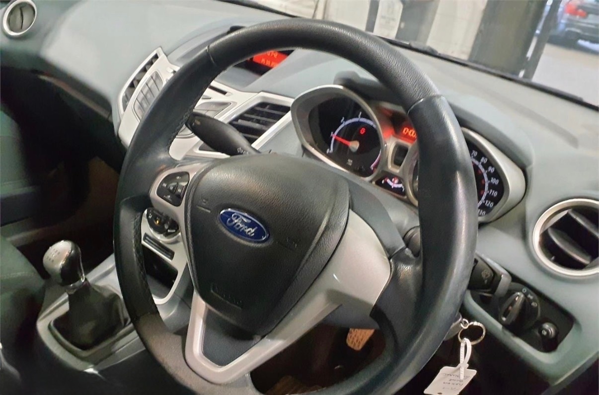 Used Ford Fiesta 2010 for sale - 78038566: Photo 4