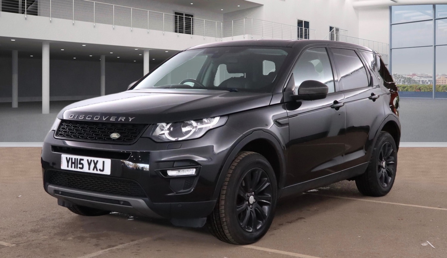Used Land Rover Discovery Sport 2015 for sale - 77161995: Photo 2