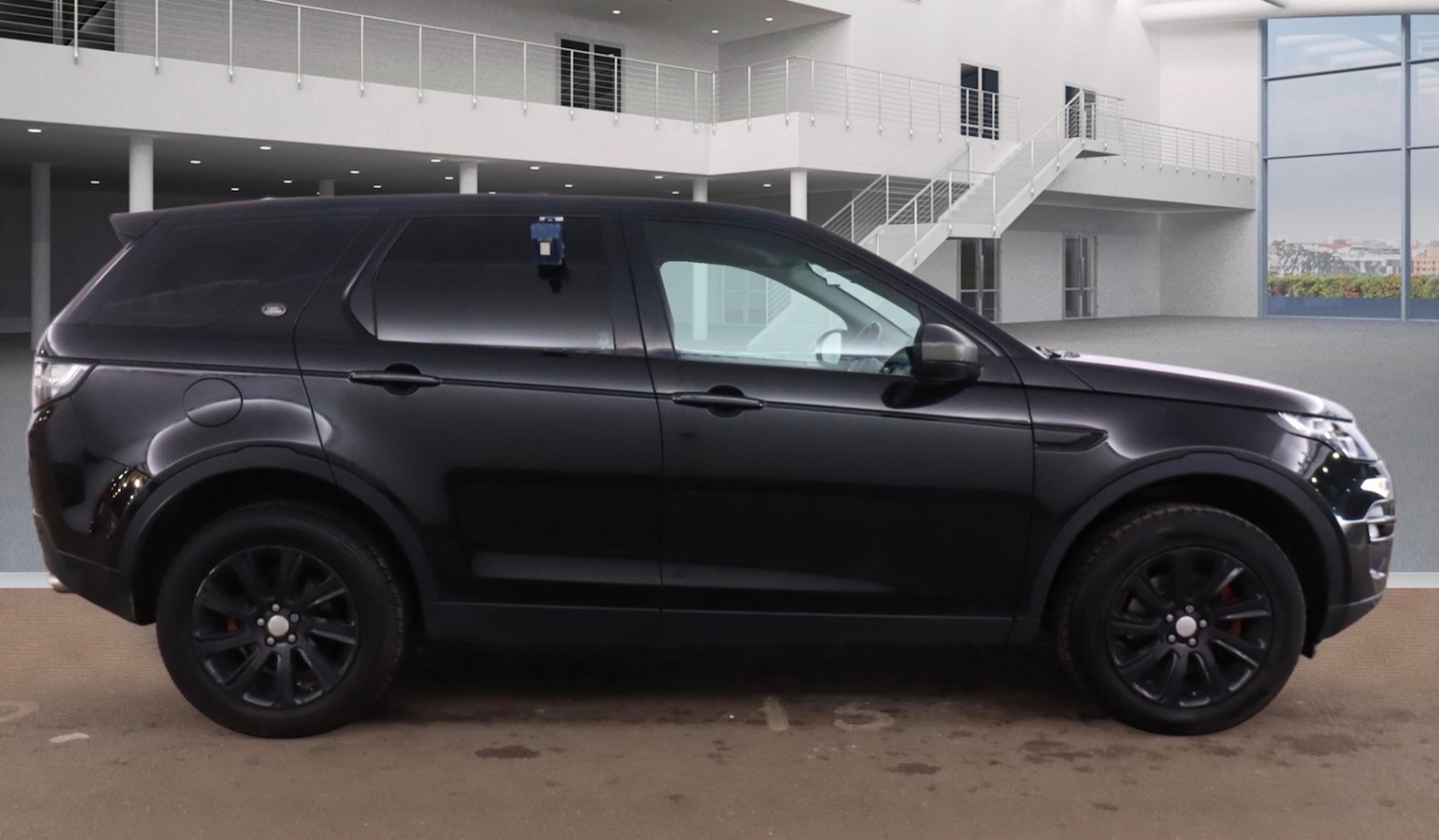 Used Land Rover Discovery Sport 2015 for sale - 77161995: Photo 4