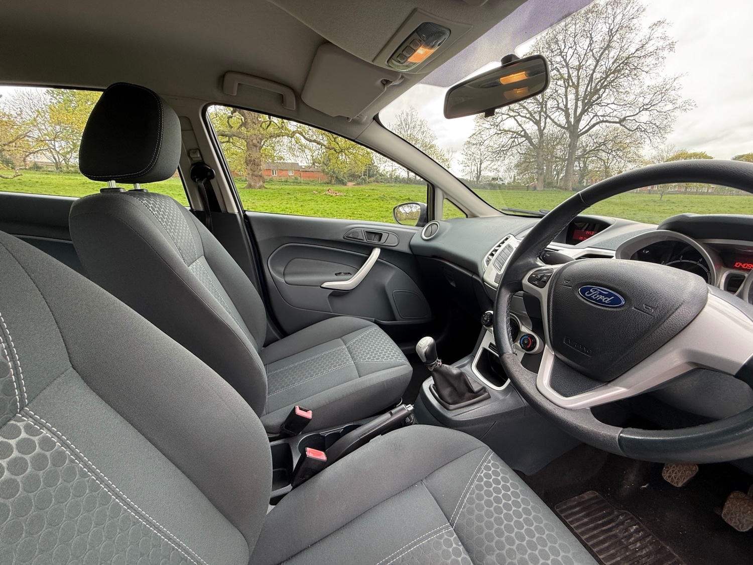 Used Ford Fiesta 2010 for sale - 78179901: Photo 23