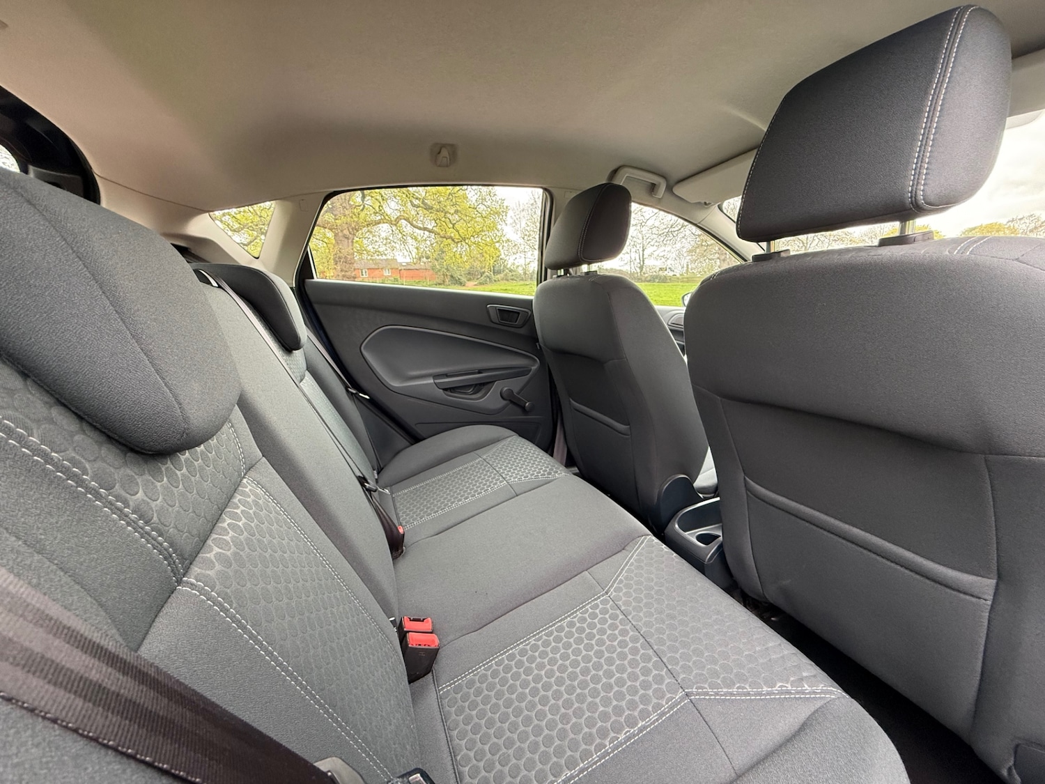 Used Ford Fiesta 2010 for sale - 78179901: Photo 24