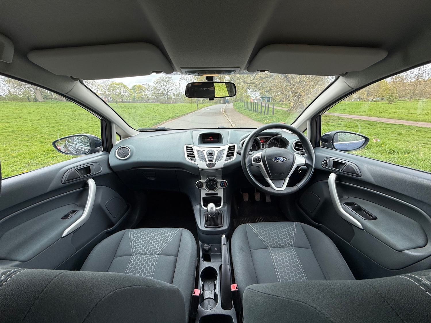 Used Ford Fiesta 2010 for sale - 78179901: Photo 25