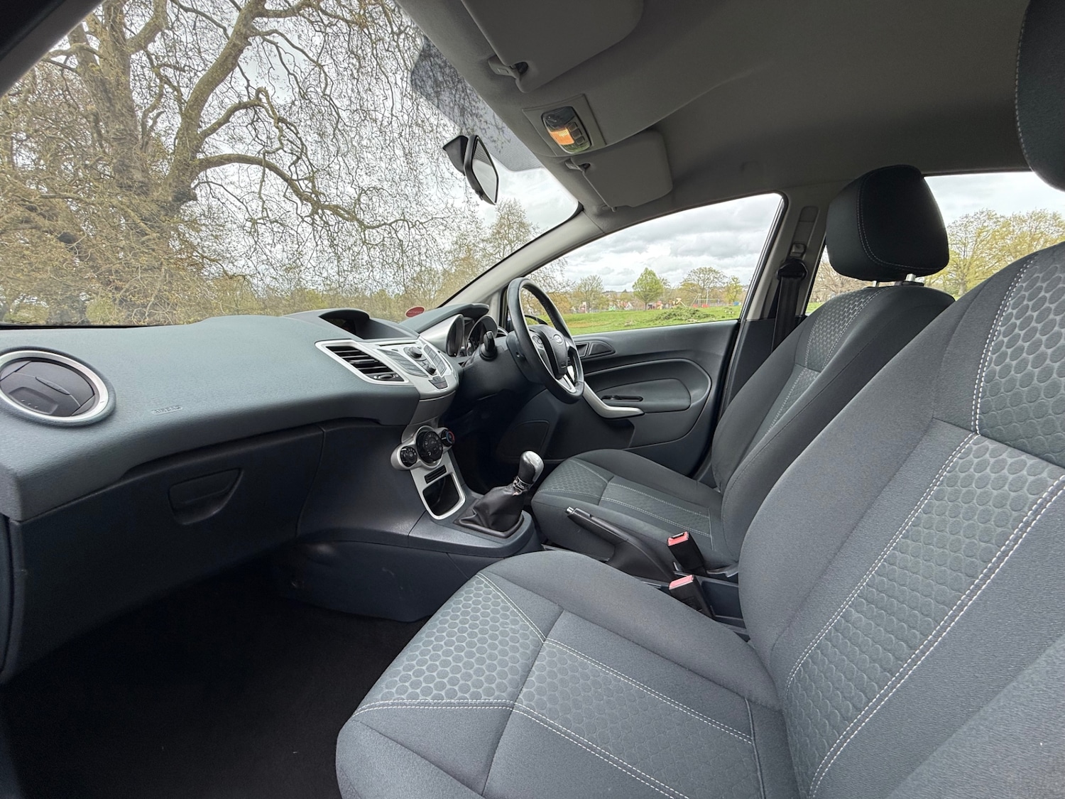 Used Ford Fiesta 2010 for sale - 78179901: Photo 27