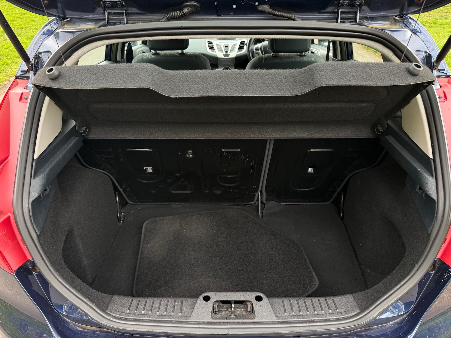 Used Ford Fiesta 2010 for sale - 78179901: Photo 30