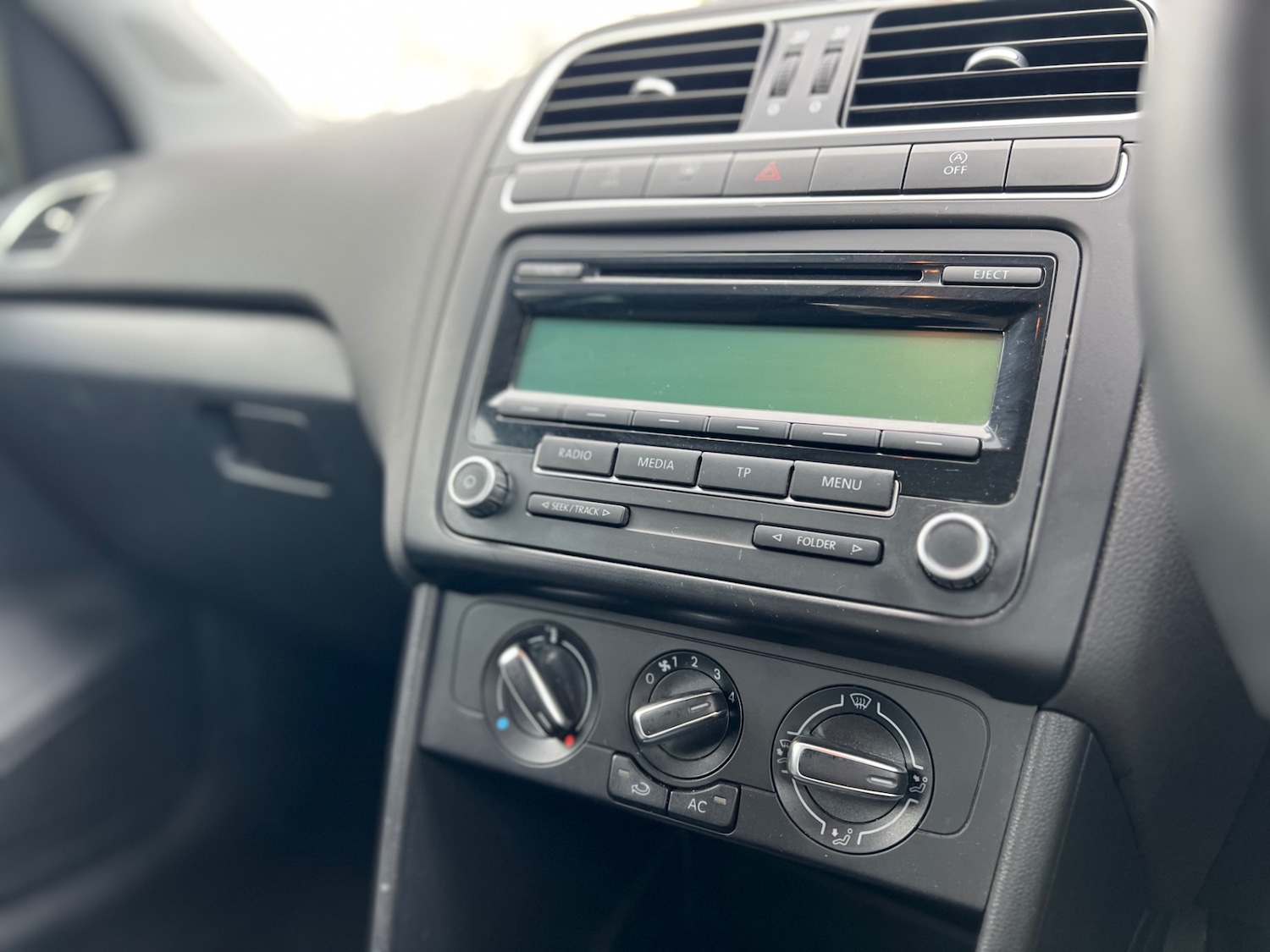 Used Volkswagen Polo 2011 for sale - 77613614: Photo 15