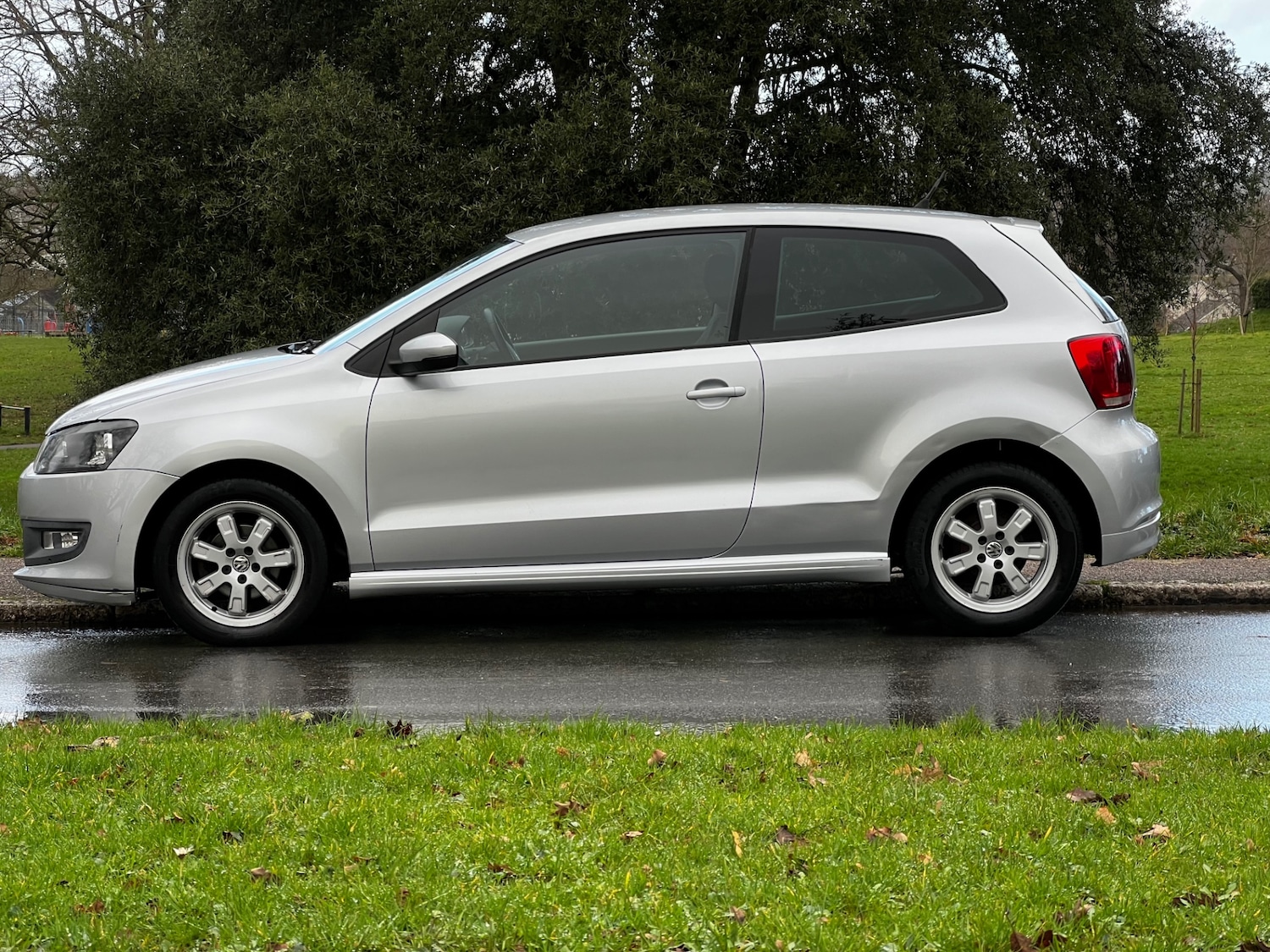 Used Volkswagen Polo 2011 for sale - 77613614: Photo 4