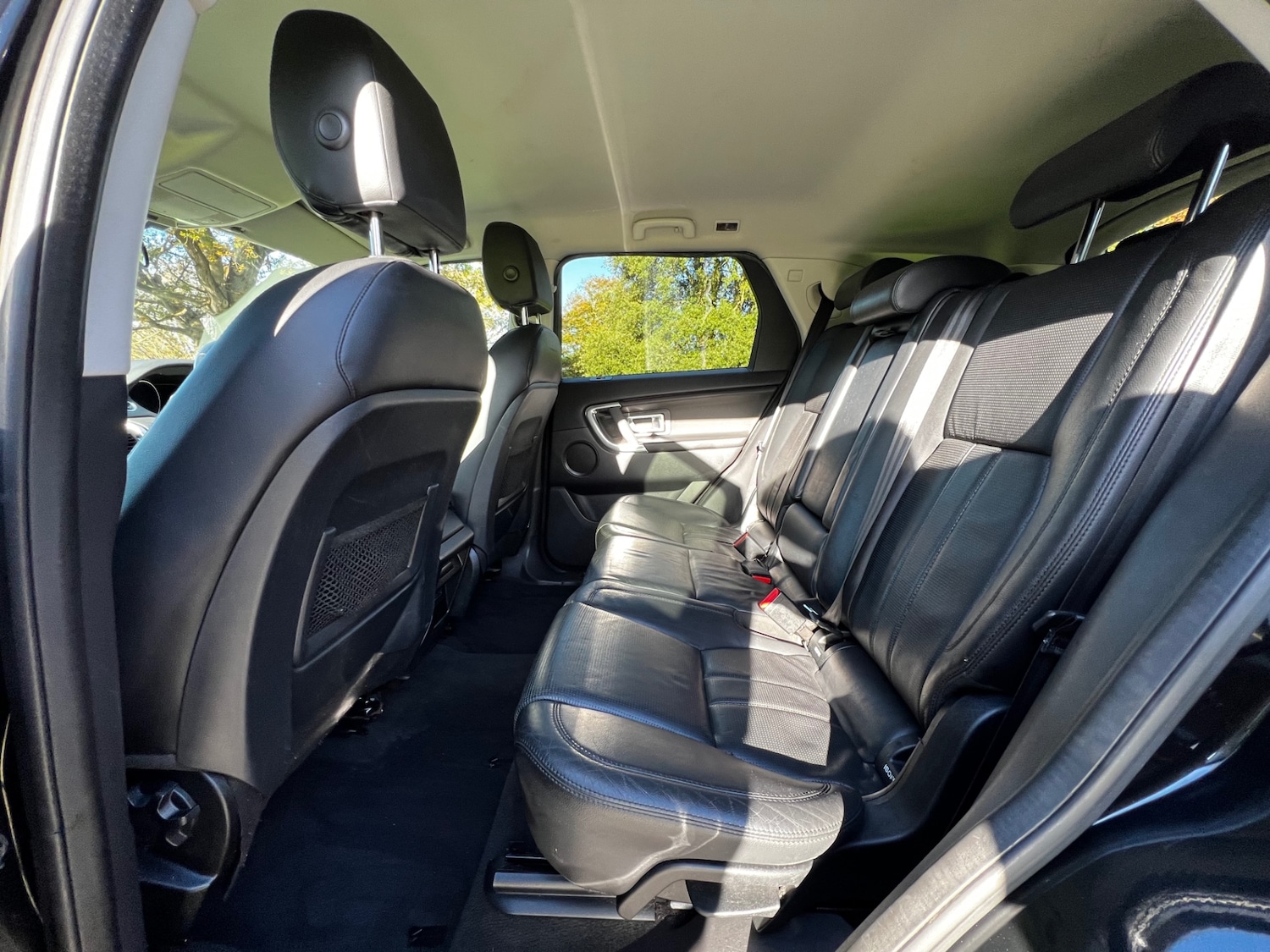 Used Land Rover Discovery Sport 2015 for sale - 75372747: Photo 31