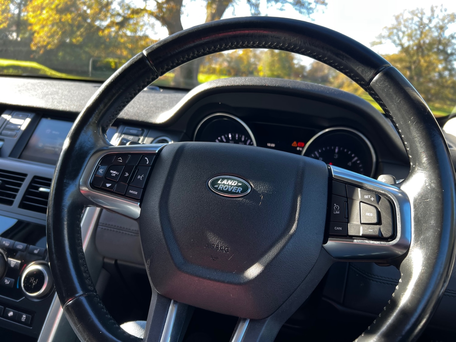 Used Land Rover Discovery Sport 2015 for sale - 75372747: Photo 37