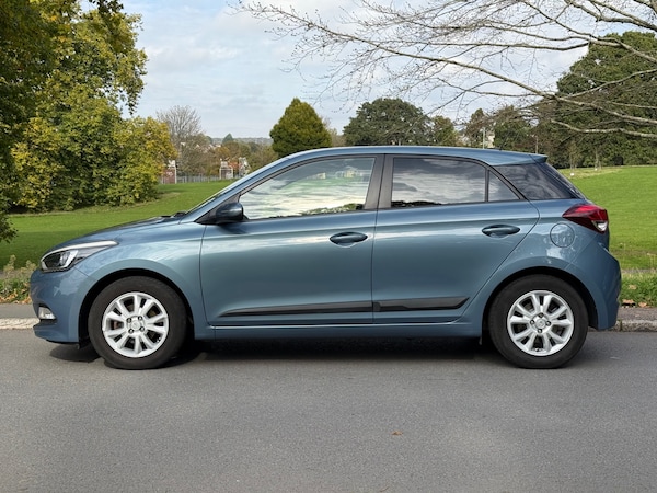 Used Hyundai i20 2016 for sale - 76172564: Photo 8