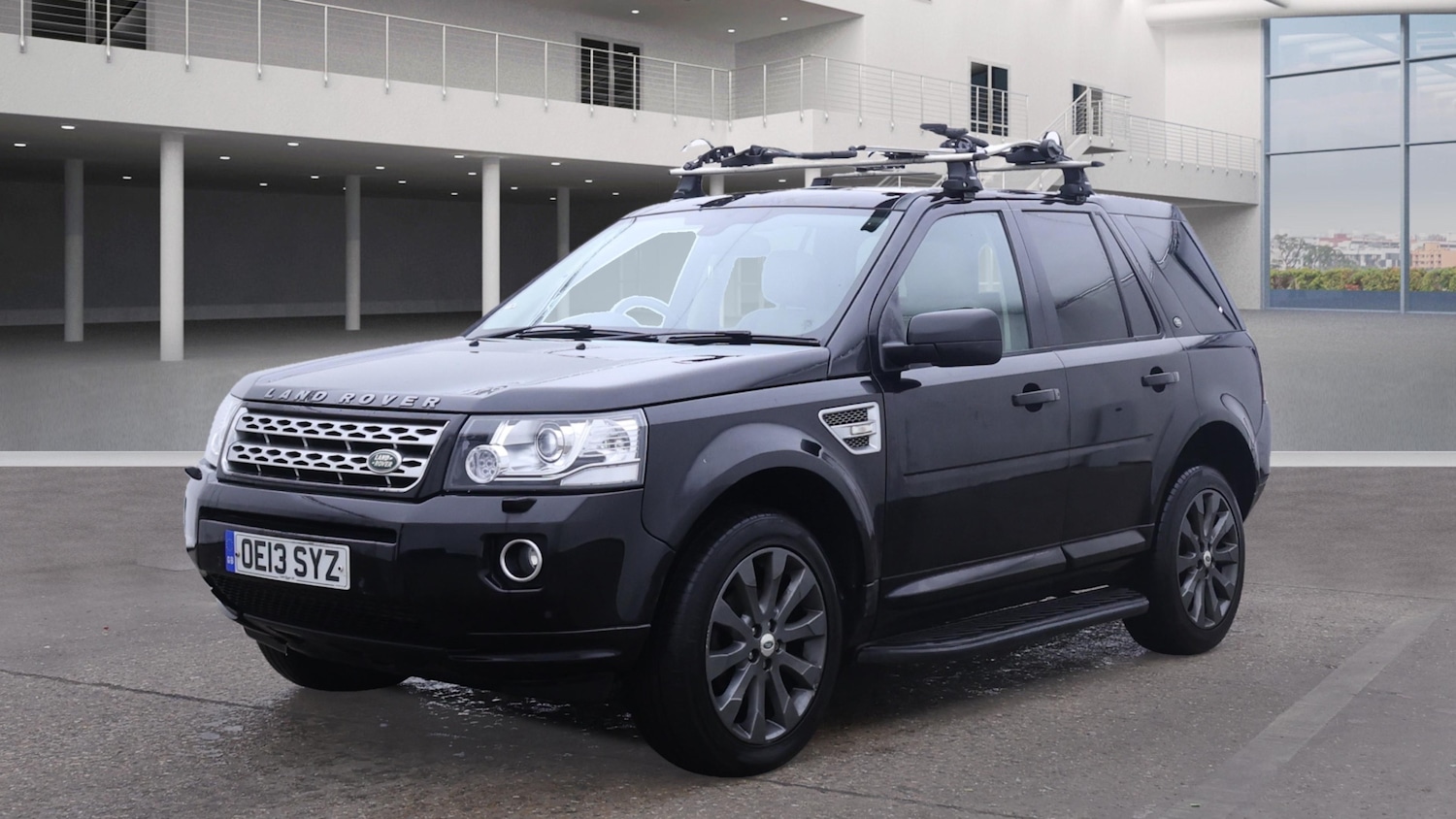 Used Land Rover Freelander 2013 for sale - 76346174: Photo 2