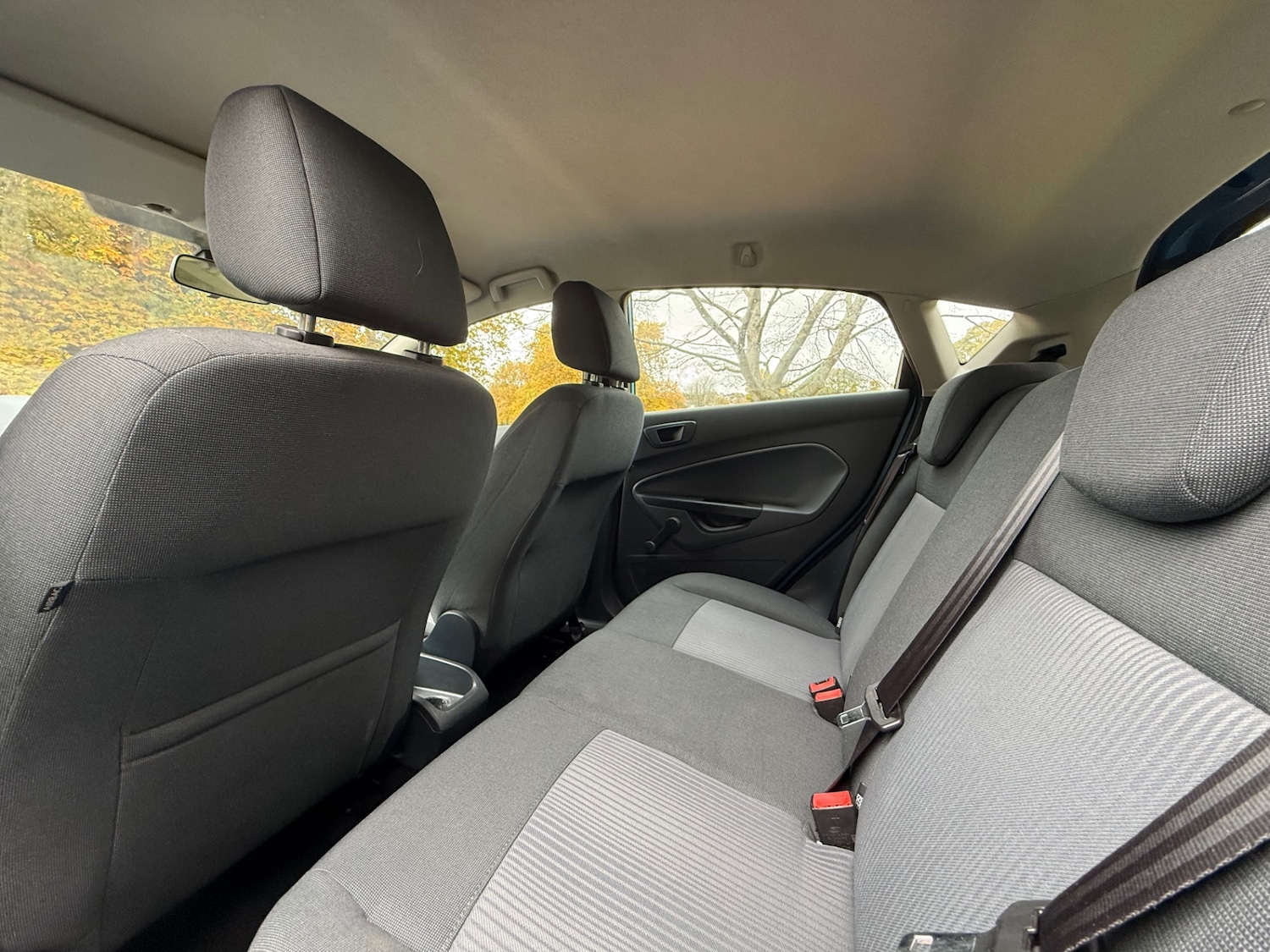 Used Ford Fiesta 2011 for sale - 76403293: Photo 24