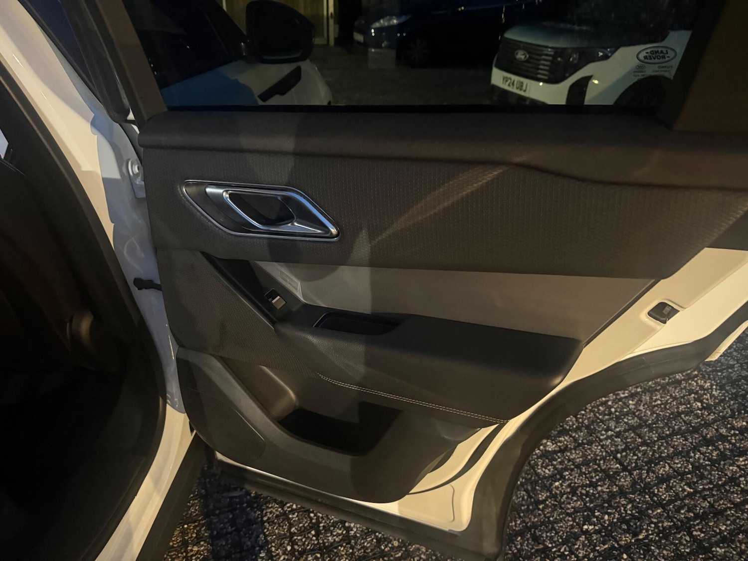 Used Land Rover Range Rover Velar 2018 for sale - 76549319: Photo 14