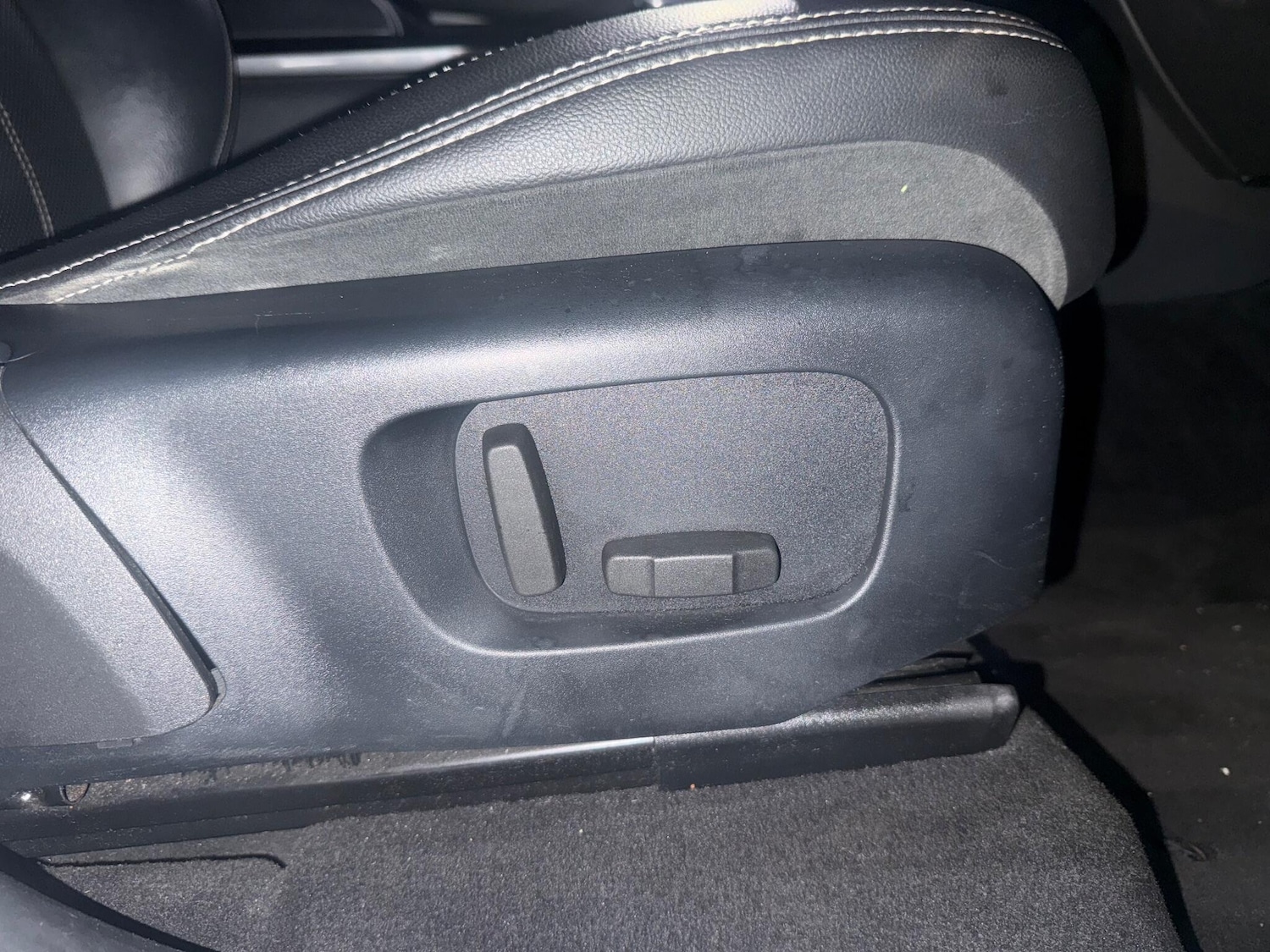 Used Land Rover Range Rover Velar 2018 for sale - 76549319: Photo 17