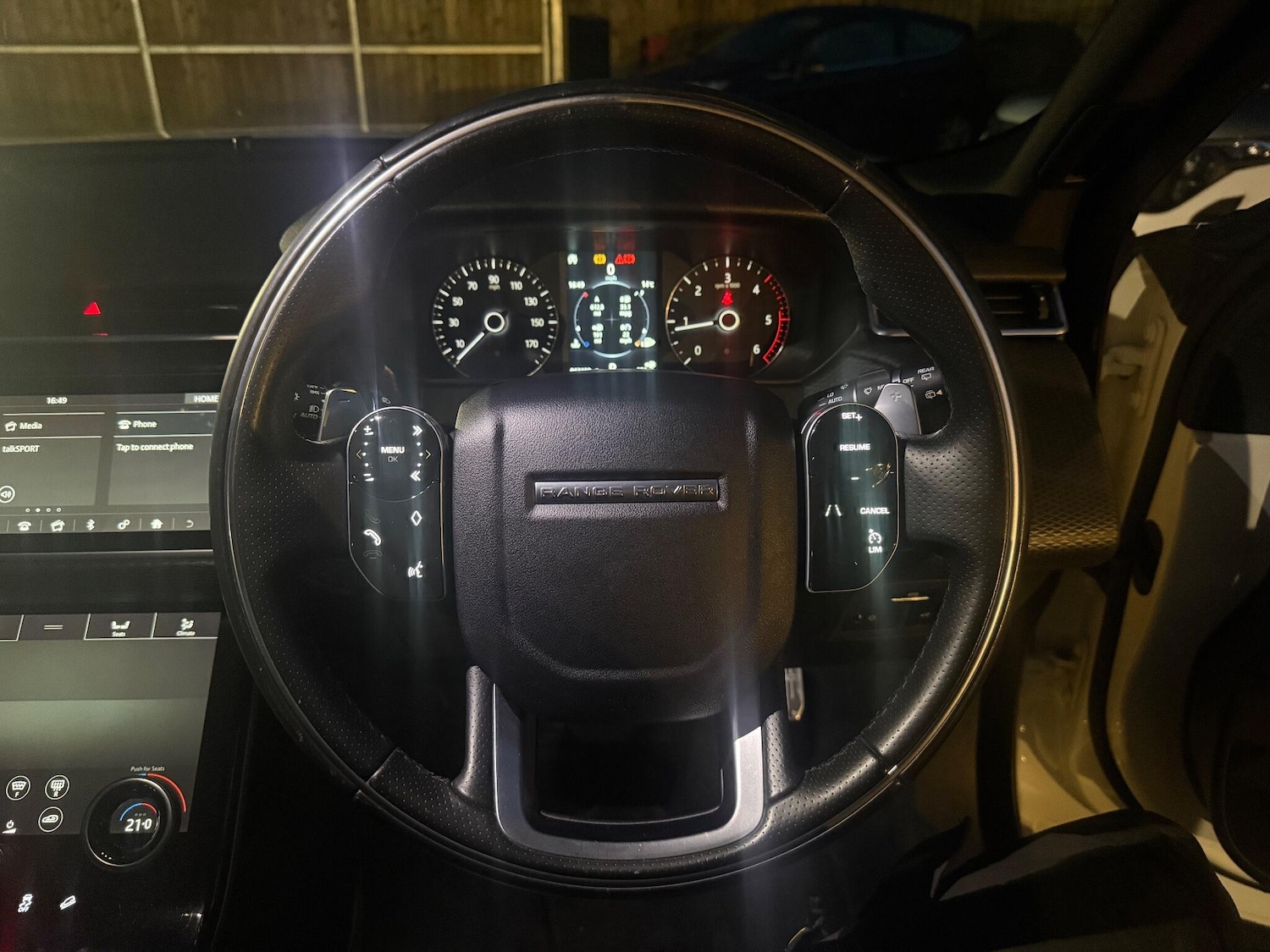 Used Land Rover Range Rover Velar 2018 for sale - 76549319: Photo 21