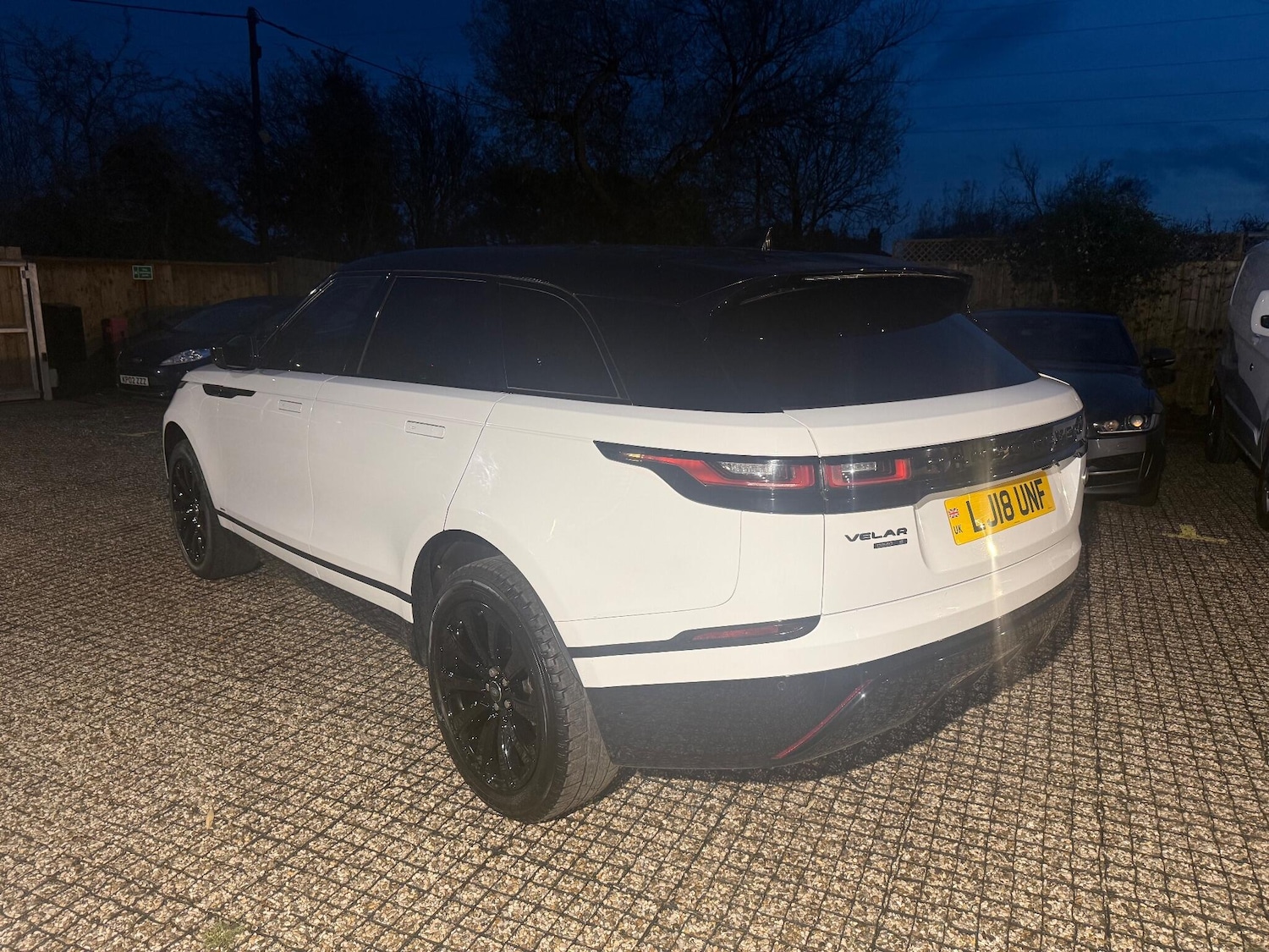 Used Land Rover Range Rover Velar 2018 for sale - 76549319: Photo 7