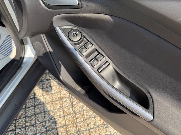Used Ford Focus 2013 for sale - 76138068: Photo 13