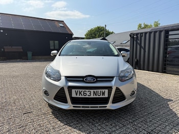Used Ford Focus 2013 for sale - 76138068: Photo 2