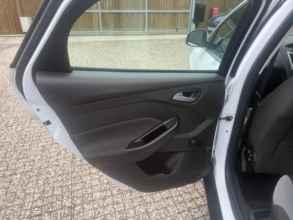 Used Ford Focus 2014 for sale - 76239823: Photo 11