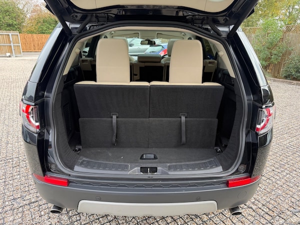 Used Land Rover Discovery Sport 2015 for sale - 76247743: Photo 15