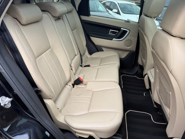 Used Land Rover Discovery Sport 2015 for sale - 76247743: Photo 16