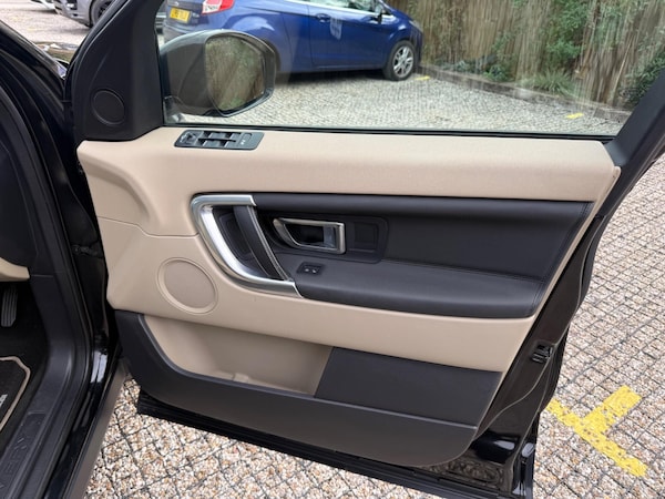 Used Land Rover Discovery Sport 2015 for sale - 76247743: Photo 20