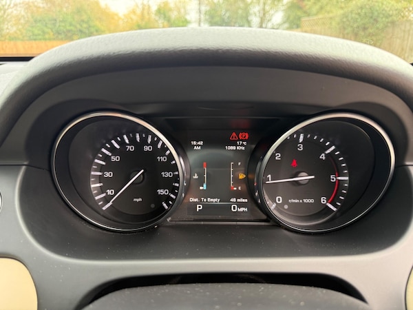 Used Land Rover Discovery Sport 2015 for sale - 76247743: Photo 25