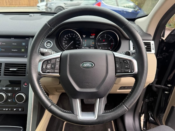 Used Land Rover Discovery Sport 2015 for sale - 76247743: Photo 26