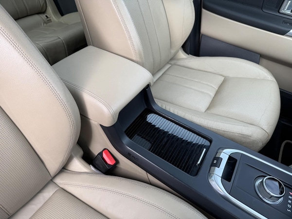 Used Land Rover Discovery Sport 2015 for sale - 76247743: Photo 31