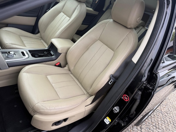 Used Land Rover Discovery Sport 2015 for sale - 76247743: Photo 9