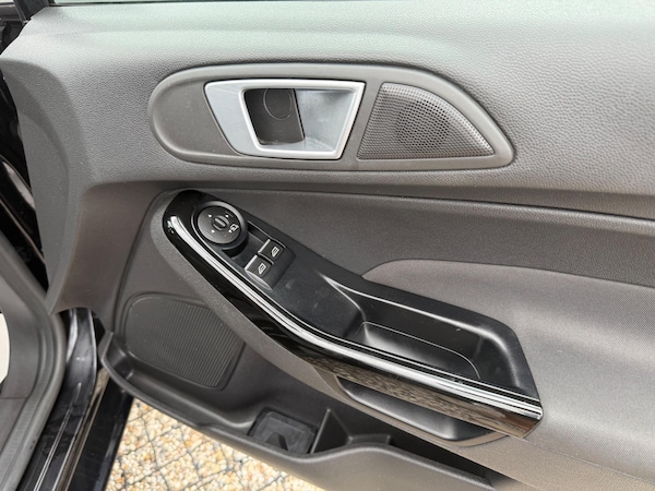 Used Ford Fiesta 2017 for sale - 76085281: Photo 14