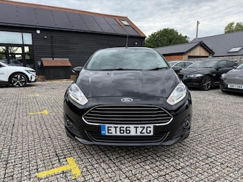 Used Ford Fiesta 2017 for sale - 76085281: Photo 2