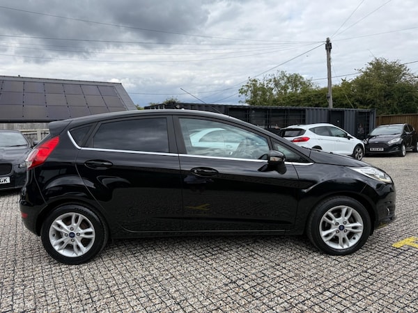 Used Ford Fiesta 2017 for sale - 76085281: Photo 4
