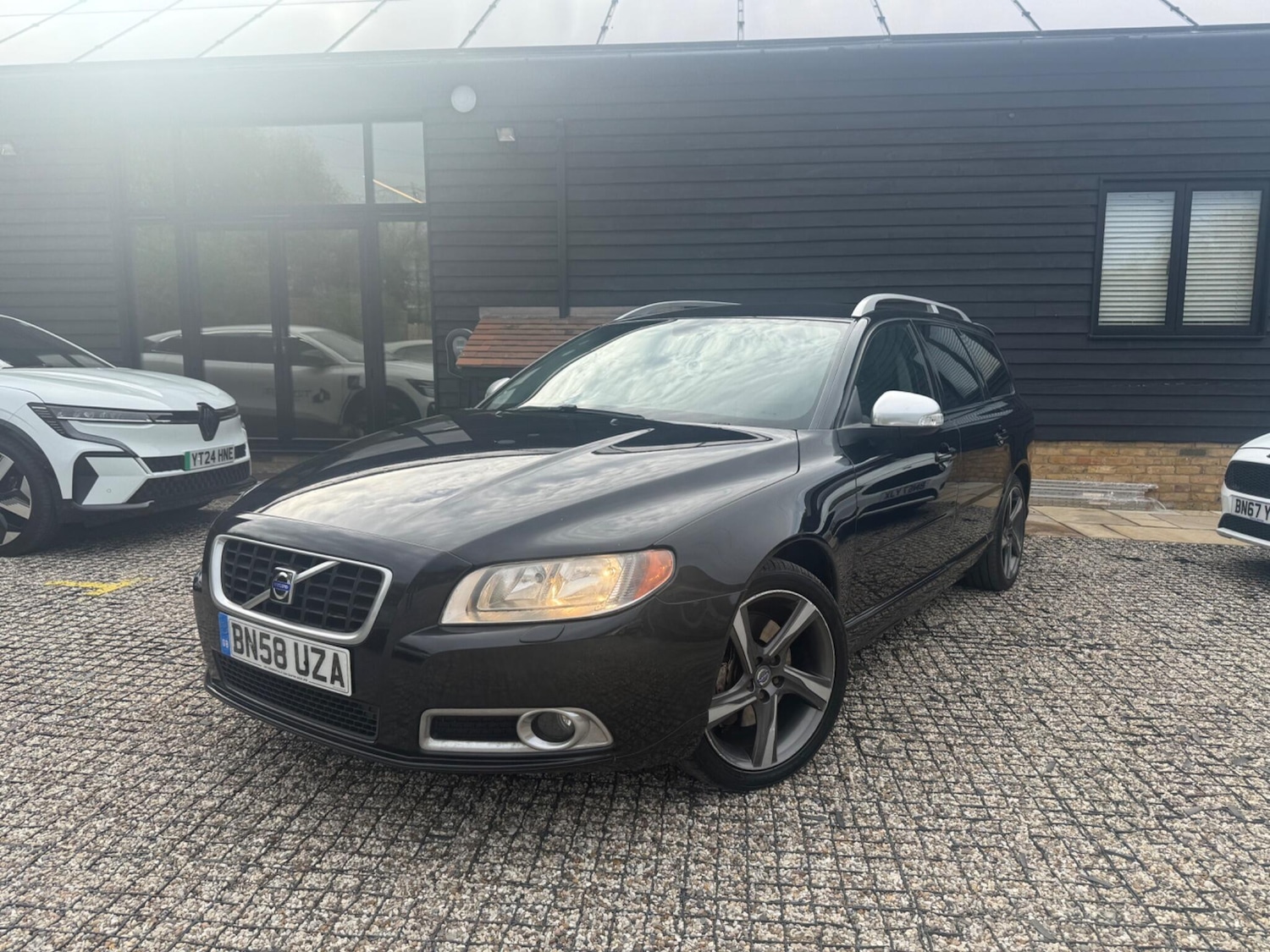Used Volvo V70 2008 for sale - 76137915: Photo 1