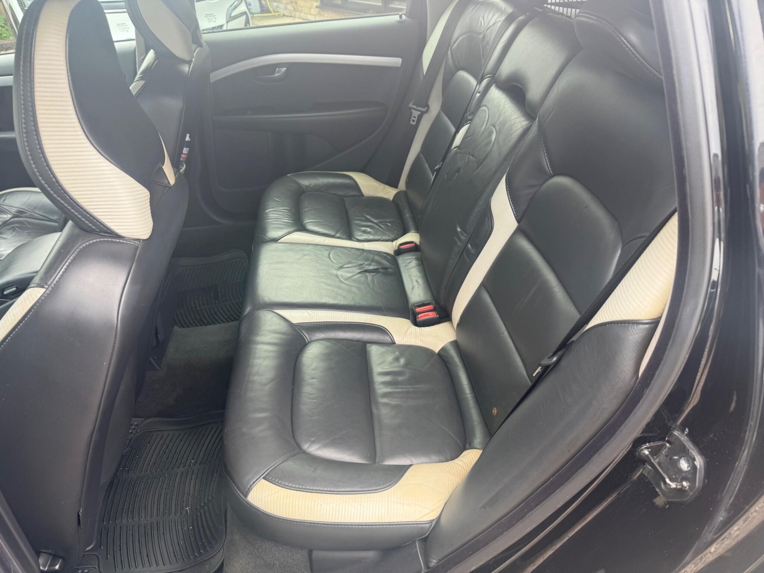Used Volvo V70 2008 for sale - 76137915: Photo 10
