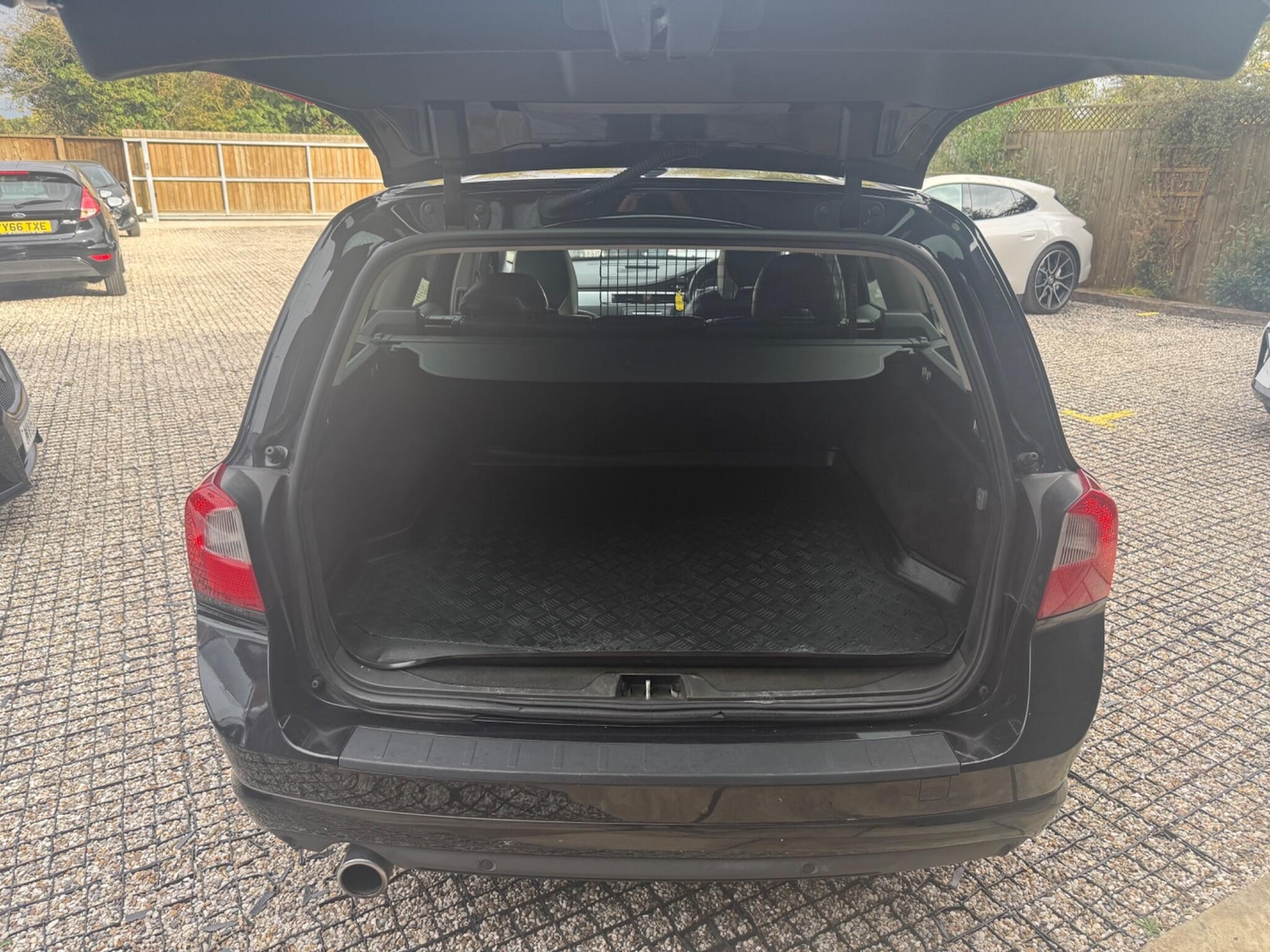 Used Volvo V70 2008 for sale - 76137915: Photo 12