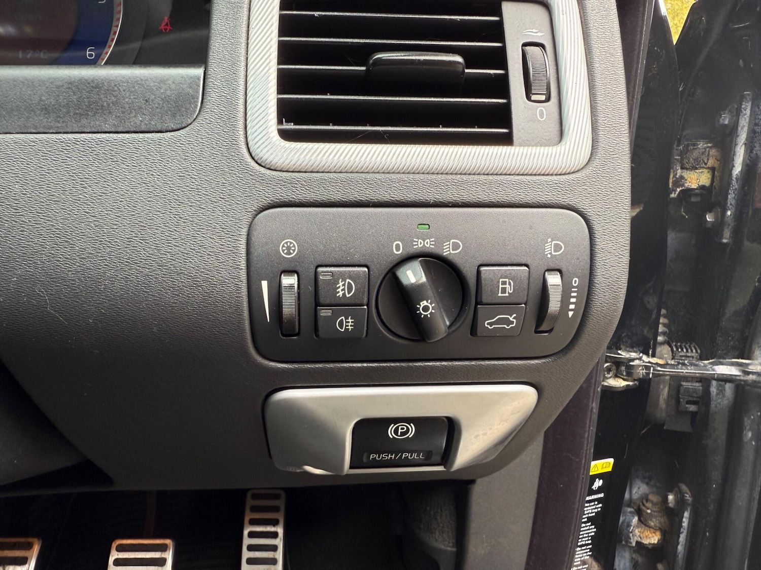 Used Volvo V70 2008 for sale - 76137915: Photo 17