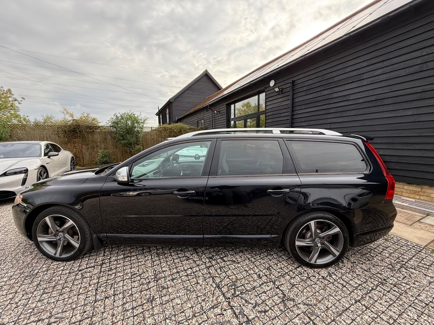 Used Volvo V70 2008 for sale - 76137915: Photo 8