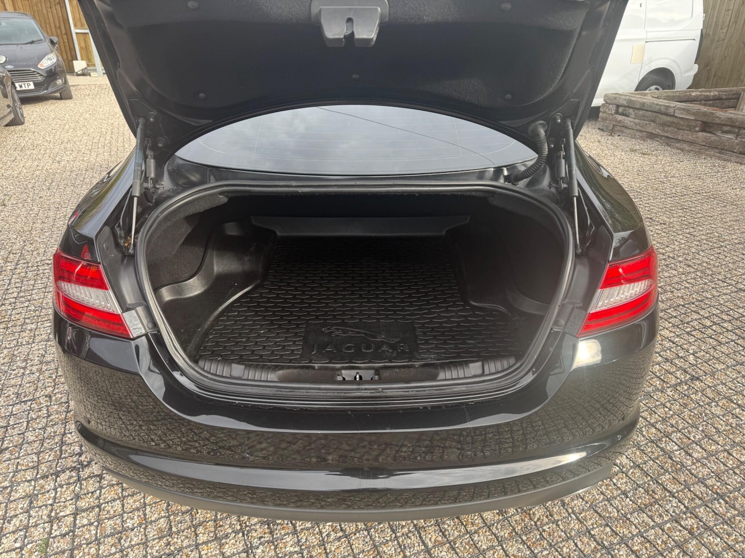 Used Jaguar XF 2015 for sale - 76135868: Photo 11